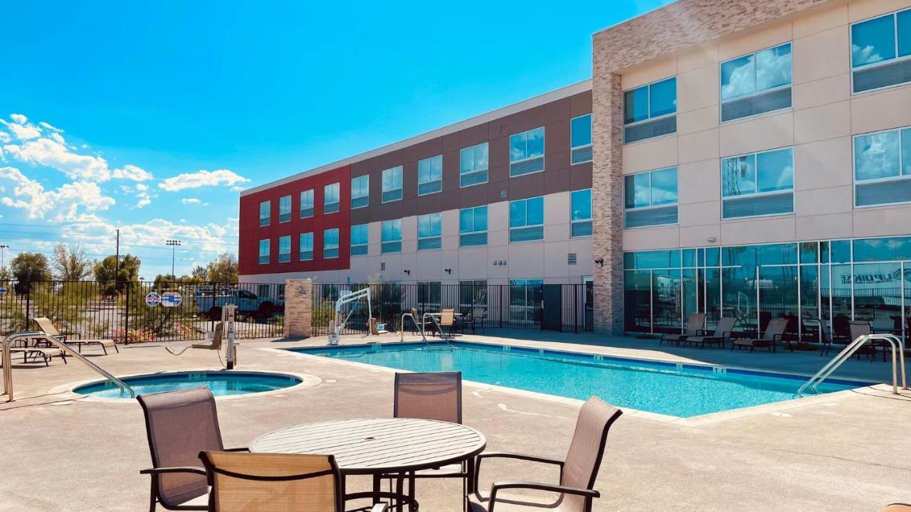 Holiday Inn Express & Suites Blythe By Ihg Kültér fotó